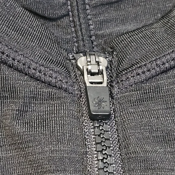 Athleta Pacifica UPF Black Sleeveless Tank - Picture 5 of 10